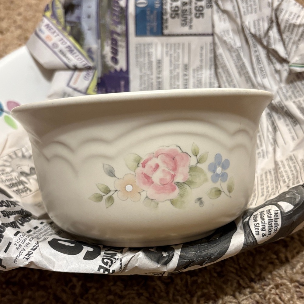 Pfaltzgraff vintage copyright USA tea rose deep dessert bowl